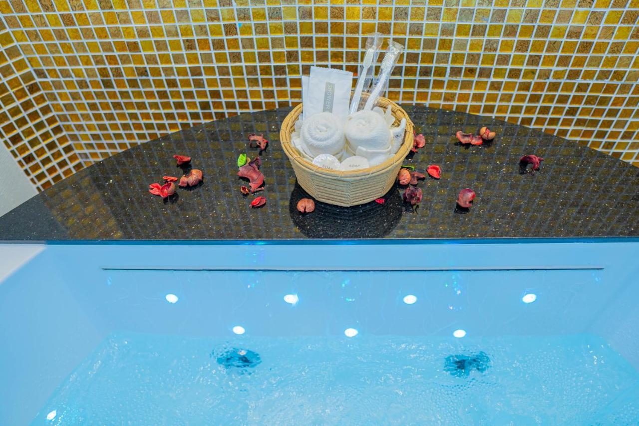 Flypod Hotel Kota Kinabalu Dış mekan fotoğraf